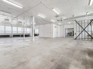 Prodej výrobních prostor, Brno - Slatina, Hviezdoslavova, 1514 m2