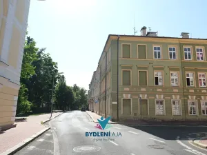 Pronájem bytu 2+1, Teplice, J. V. Sládka, 81 m2