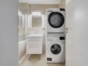Pronájem bytu 3+kk, Praha - Karlín, Pernerova, 67 m2