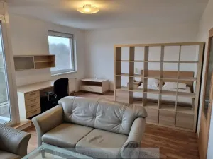 Pronájem bytu 1+kk, Praha - Vysočany, 35 m2