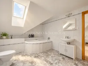 Prodej rodinného domu, Záhoří, 252 m2