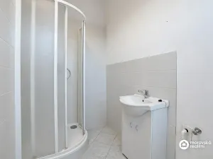 Pronájem obchodního prostoru, Ivančice, Jana Schwarze, 100 m2
