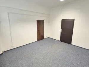 Pronájem kanceláře, Praha - Nusle, V Občanském domově, 17 m2