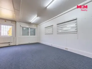 Prodej obchodního prostoru, Bernartice, 290 m2
