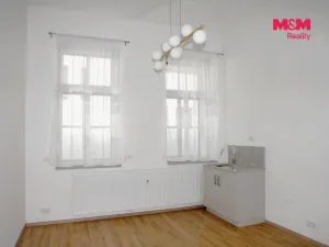 Pronájem obchodního prostoru, Jičín - Holínské Předměstí, B. Němcové, 42 m2