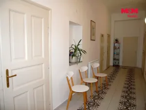 Pronájem obchodního prostoru, Jičín - Holínské Předměstí, B. Němcové, 42 m2