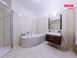 Pronájem bytu 3+kk, Karlovy Vary, Moravská, 80 m2