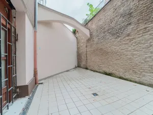 Pronájem obchodního prostoru, Praha - Žižkov, Ježkova, 64 m2