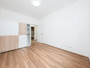 Pronájem bytu 2+kk, Pardubice, Bratranců Veverkových, 46 m2