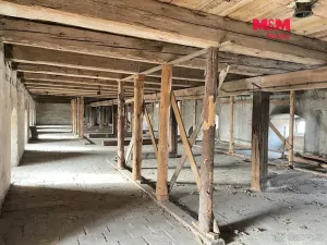 Prodej historického objektu, Doksany, 1751 m2