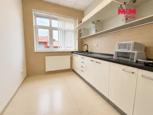 Pronájem kanceláře, Úvaly, 208 m2
