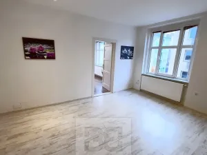 Prodej bytu 3+1, Karlovy Vary, Majakovského, 103 m2