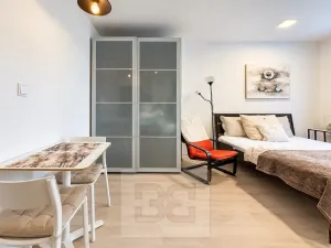 Pronájem bytu 1+kk, Praha - Vršovice, Moskevská, 28 m2