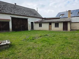 Prodej rodinného domu, Kolinec, 455 m2