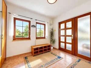 Prodej rodinného domu, Káraný, 180 m2