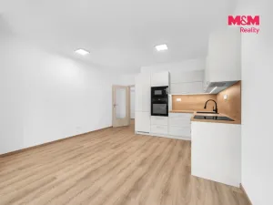 Pronájem bytu 2+kk, Pardubice - Ohrazenice, U Sportovní školy, 54 m2
