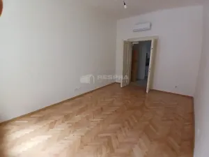 Pronájem bytu 1+1, Praha - Holešovice, Letohradská, 50 m2