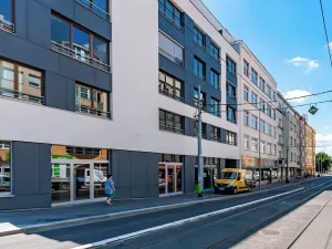 Pronájem bytu 1+kk, Praha - Vysočany, Bassova, 28 m2