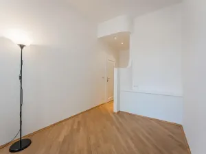 Pronájem bytu 4+1, Praha - Nové Město, Odborů, 100 m2