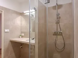 Pronájem bytu 2+kk, Praha - Podolí, Na hřebenech I, 38 m2
