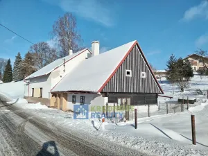Prodej rodinného domu, Bernartice, 305 m2