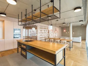 Pronájem atypického bytu, Praha - Bubeneč, Ronalda Reagana, 198 m2
