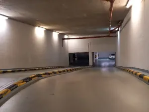 Pronájem garážového stání, Praha - Stodůlky, Laurinova, 15 m2