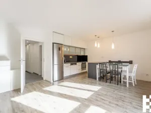 Prodej bytu 3+kk, Praha - Kbely, Martinická, 57 m2