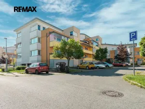 Prodej bytu 3+kk, Praha - Kyje, Sicherova, 79 m2