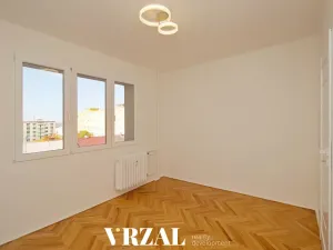 Prodej bytu 3+1, Plzeň, Partyzánská, 66 m2