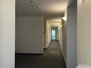 Pronájem kanceláře, Praha - Nové Město, Rumunská, 56 m2
