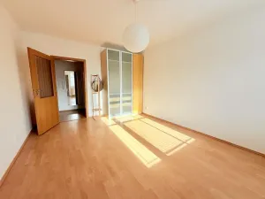 Pronájem bytu 2+kk, Praha - Vinohrady, Velehradská, 48 m2