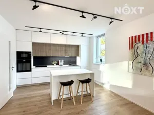 Prodej bytu 3+kk, Hluboká nad Vltavou, U Parku, 74 m2