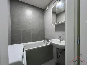 Pronájem bytu 2+1, Praha - Malešice, Bydžovského, 57 m2