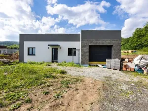Prodej rodinného domu, Košťany, K zámku, 146 m2