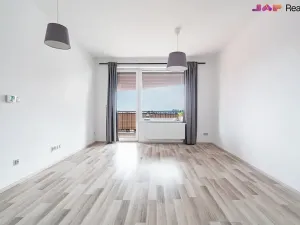 Prodej bytu 2+kk, Moravany, Višňová, 50 m2