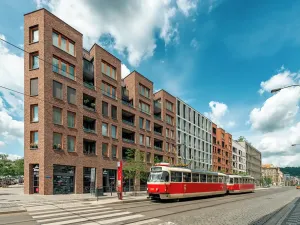 Pronájem garážového stání, Praha - Smíchov, Nádražní, 13 m2