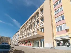 Prodej obchodního prostoru, Praha - Vršovice, Kubánské náměstí, 112 m2