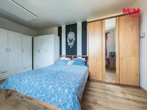 Prodej bytu 4+1, Větrušice, Jižní, 74 m2