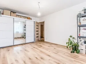 Prodej bytu 2+1, Karlovy Vary, Konečná, 63 m2