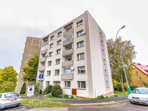 Prodej bytu 2+1, Karlovy Vary, Konečná, 63 m2