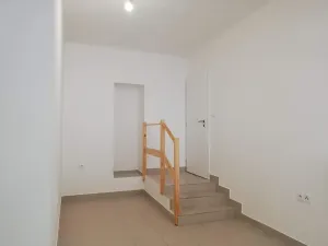 Pronájem bytu 2+1, Praha - Žižkov, Roháčova, 67 m2