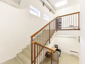 Prodej obchodního prostoru, Praha - Horní Počernice, Komárovská, 210 m2