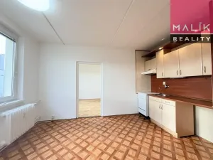 Prodej bytu 1+1, Karlovy Vary, Okružní, 36 m2