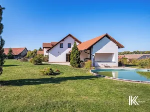 Prodej ubytování, Hrochův Týnec, 356 m2
