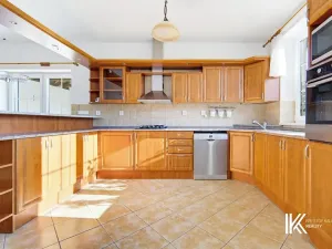 Prodej kanceláře, Hrochův Týnec, 356 m2