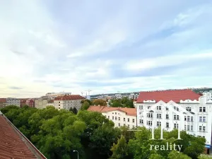 Prodej bytu 2+kk, Praha - Holešovice, Komunardů, 53 m2