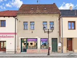Prodej komerční nemovitosti, Chlumec nad Cidlinou, Klicperovo náměstí, 262 m2