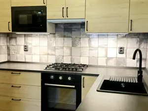 Pronájem bytu 2+1, Praha - Smíchov, Grafická, 57 m2