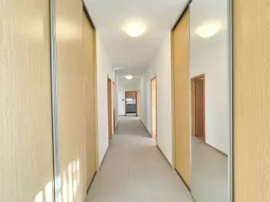 Pronájem bytu 4+1, Praha - Liboc, U silnice, 200 m2